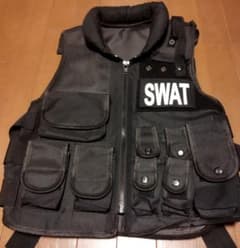 SWATタクティカルベストのサムネイル