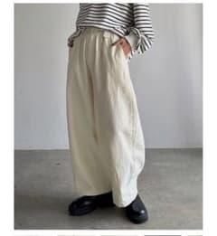 ARULLE ルーズテーパードパンツのサムネイル