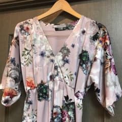 【値下げしました！】ASOS 花柄 マタニティワンピースのサムネイル