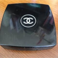 CHANEL アイシャドウのサムネイル