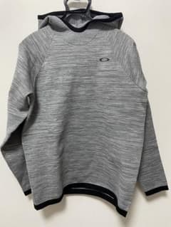 【新品タグ付き】OAKLEY オークリー パーカー グレー XL ゴルフのサムネイル
