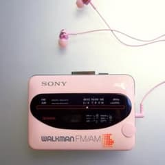 動作整備品】WM-F68 ソニー カセットテープ ウォークマン FM/AM付