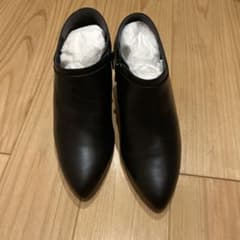新品未使用 DIANA ダイアナ ショートブーツ 23cm 黒 RN26431のサムネイル