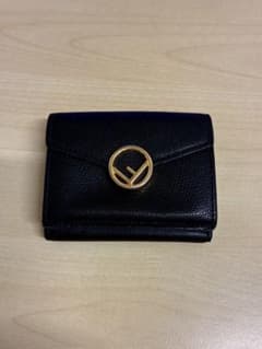 FENDI 三つ折財布のサムネイル