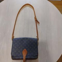 LOUIS VUITTON ルイヴィトン　 ショルダーバッグ　カルトシエールのサムネイル