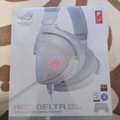 ASUS ゲーミングヘッドセット ROG DELTA WHITEのサムネイル