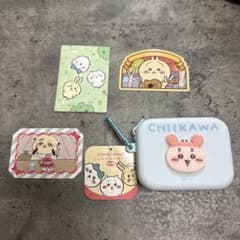 ★新品未使用★ちいかわ　ミニシリコンポーチ　ステッカーのサムネイル