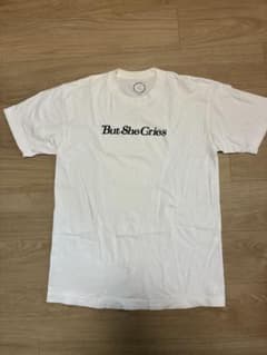 But She Cries De-void Tシャツのサムネイル