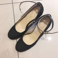 パンプス 黒 Sサイズ SSサイズ 小さめ靴紐 綺麗めのサムネイル