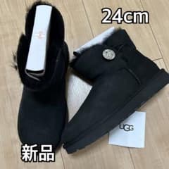 ugg ベイリーボタン ミニブーツのサムネイル