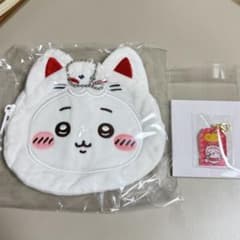 ちいかわ もぐもぐ本舗伏見店 京都 ポーチ お守りアクリルチャーム ちいかわのサムネイル