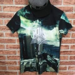ストリート系 Tシャツのサムネイル
