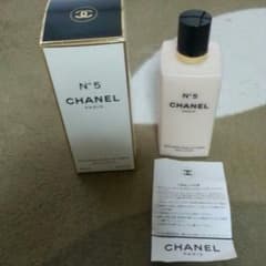 ゆり様専用    CHANEL  No5 ボディーエマルジョン(ボディーミルク)のサムネイル