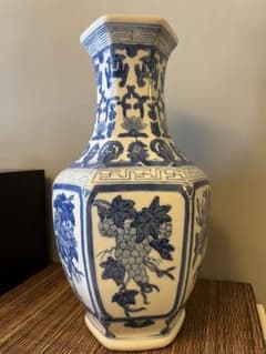 中国 染付花瓶 花器 陶器 壺 六角 葡萄 朝顔 青花☆ 中国 染付花瓶 花器 陶器 壺 六角 葡萄 朝顔 青花☆ - メルカリ