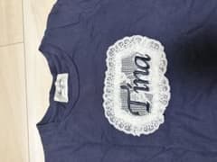 TINA:JOJUN レース刺繍ロゴ 半袖Tシャツ ネイビーのサムネイル