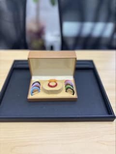 GUCCI チェンジベゼル 12色セット 時計用 ケース付きのサムネイル