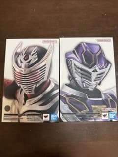 S.H.Figuarts 真骨彫製法 仮面ライダー龍騎&王蛇のサムネイル
