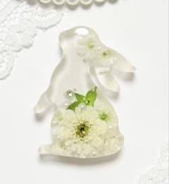 694可憐な♡レジンヘアゴム うさぎさん ホワイト マトリカリア - メルカリ