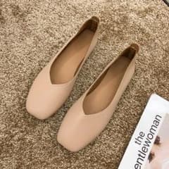 【未使用】スクエアトゥフラットシューズ 24cmベージュのサムネイル