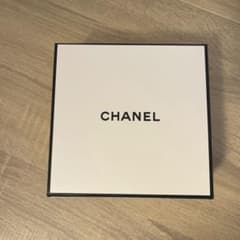 CHANEL ギフトボックス(箱のみ)のサムネイル