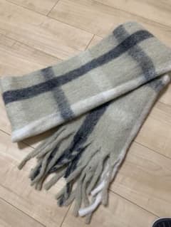ZARA チェック柄マフラーのサムネイル