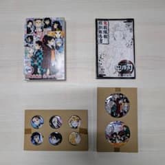 鬼滅の刃 　全巻　　　22巻 缶バッジセット・小冊子付き同梱版 鬼滅の刃 22巻同梱 缶バッジセット 小冊子 新品・未使用 - メルカリ