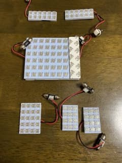 ハイエース200系 ルームランプ LED 7点セット中古のサムネイル