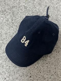 Brandy melvilleネイビー ベースボールキャップ 数字84刺繍のサムネイル