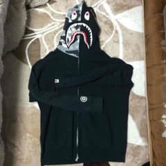 シャークパーカーのサムネイル
