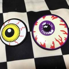目玉 缶バッチのサムネイル