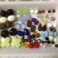 アクリルビーズ ヴィンテージ風 60個以上のサムネイル