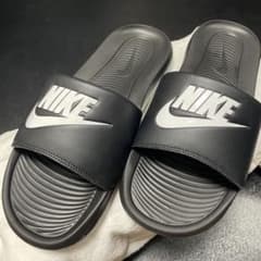 NIKE サンダル ブラック　27cmのサムネイル