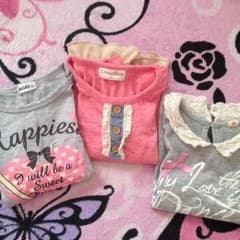 子供用の服3つセットのサムネイル