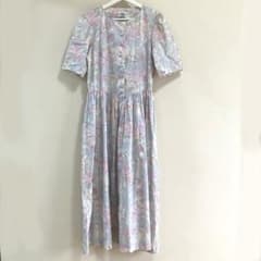 LAURA ASHLEY　ヴィンテージ　フレア　フラワーコットンワンピース当時物のサムネイル