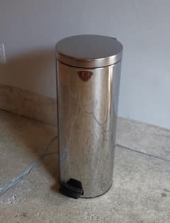 <未使用品> Brabantia ペダルビン20L ゴミ箱のサムネイル