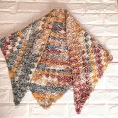 ハンドメイド 三角ショール 段染め毛糸のサムネイル
