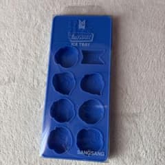 TinyTAN TinyMART ICE TRAY BTS 製氷皿のサムネイル