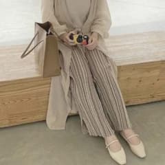 NEUNA ウエストゴムスリットフレアレギンスのサムネイル