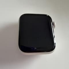 Apple Watch SE (第二世代)本体 スターライト アルミニウムのサムネイル