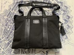 TUMI ブラック ビジネスバッグのサムネイル