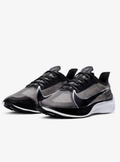 NIKE ZOOM GRAVITY 26.５センチ　8.5インチ　シューズのサムネイル