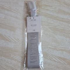 【新品未使用品】スリーコインズ　3COINS　キーチェーン　グレー