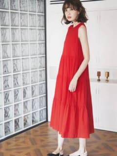 新品　ティアードロングワンピース　ユニクロのサムネイル