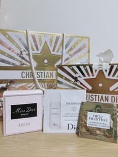 Dior】ミスDior エッセンス パルファン 50ml ショッパー 試供品 - メルカリ