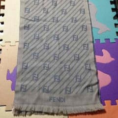 FENDI マフラーのサムネイル