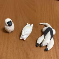 ガチャガチャ白い動物セット猫のサムネイル