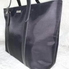 未使用級 タケオキクチ トートバッグ 大容量 A4収納可能 3層式 ブラック 未使用級 タケオキクチ トートバッグ 大容量 A4収納可能 3層式