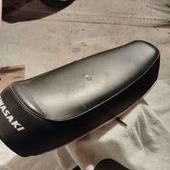 KAWASAKI バイクシート 黒 マッハIII 前期リプロ マッハ H1 - メルカリ