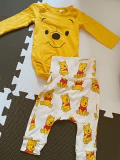 H&M プーさん　ロンパースのサムネイル