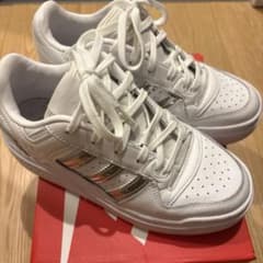 SNIDEL adidas スニーカー　24.0のサムネイル